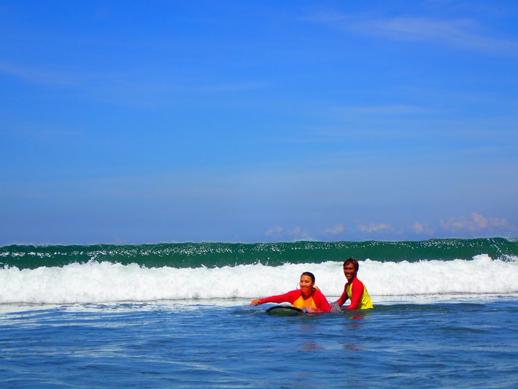 バリ島クタ・レギャンビーチのサーフィンスクール