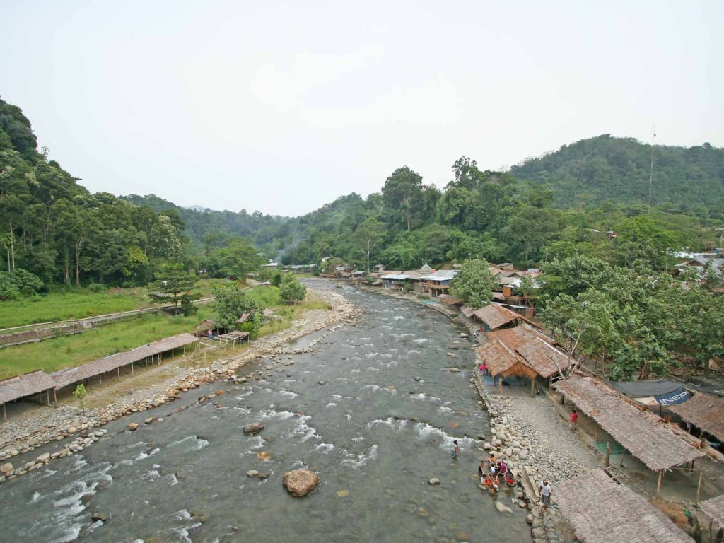 ブキットラワン村
