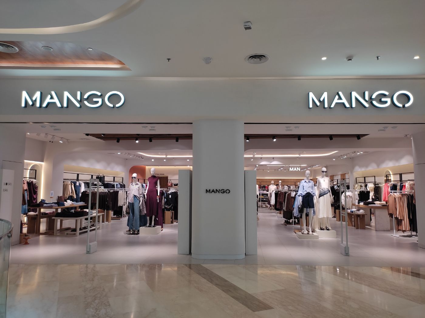 スペインのアパレル マンゴー