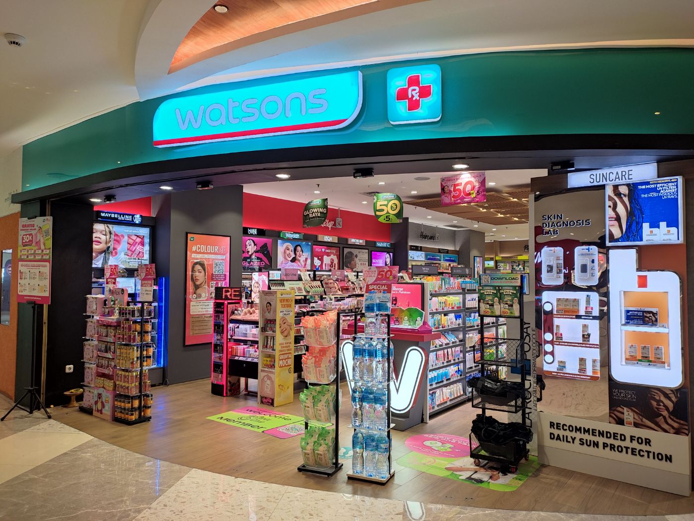 ドラッグストア ワトソンズ