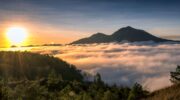 バリ島バトゥール山頂からのサンライズ