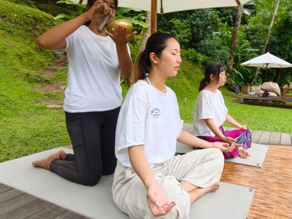 バリ島の自然が囲まれ静かなヴィラで瞑想体験