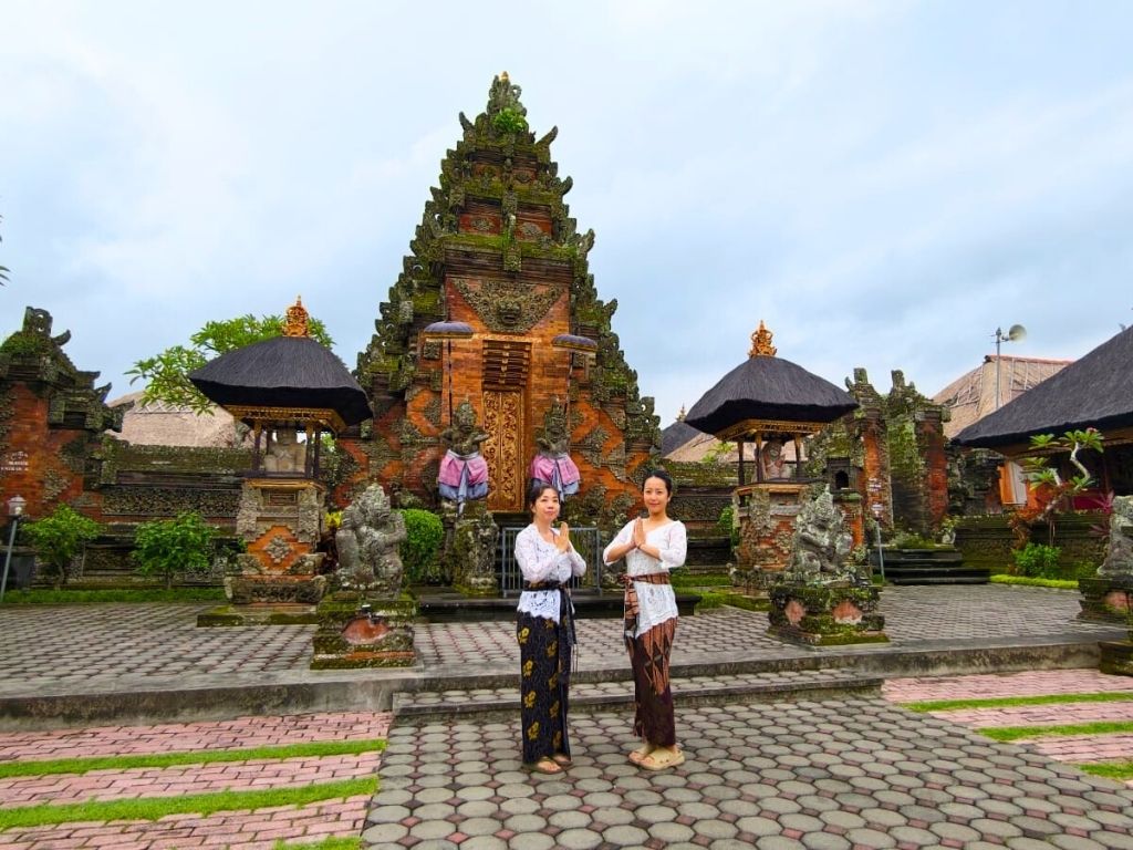 バリ島バトゥアン寺院で参拝体験