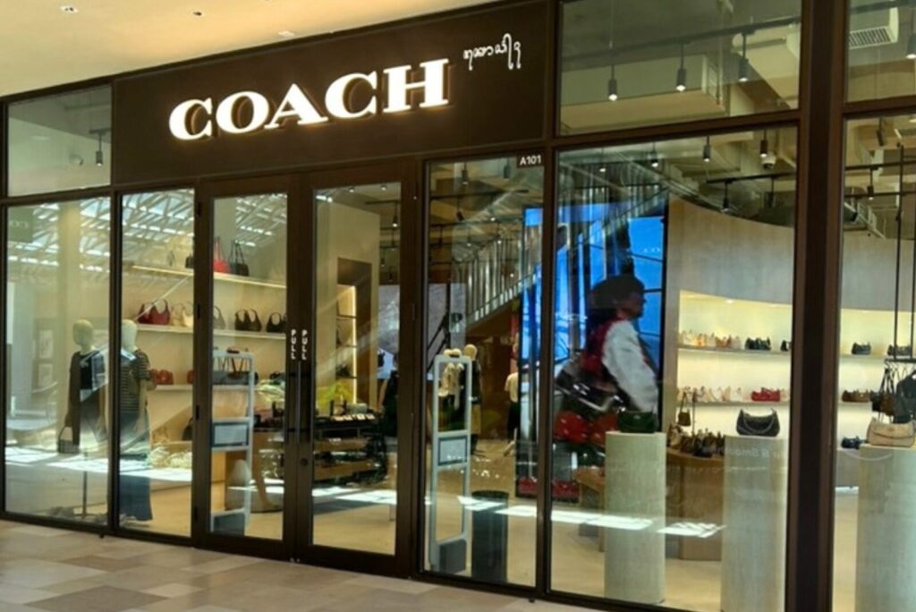 Sira Villageのcoach