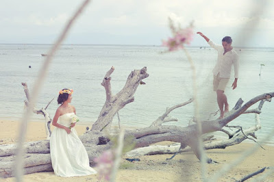 バリ島からレンボンガン島へ新婚旅行フォトウェディングツアー