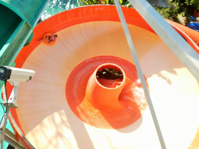 バリ島家族で遊ぶ巨大プールウォーターボム