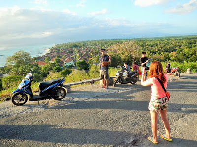 バリ島からレンボンガン島へ宿泊ホテル情報とレンタルバイク